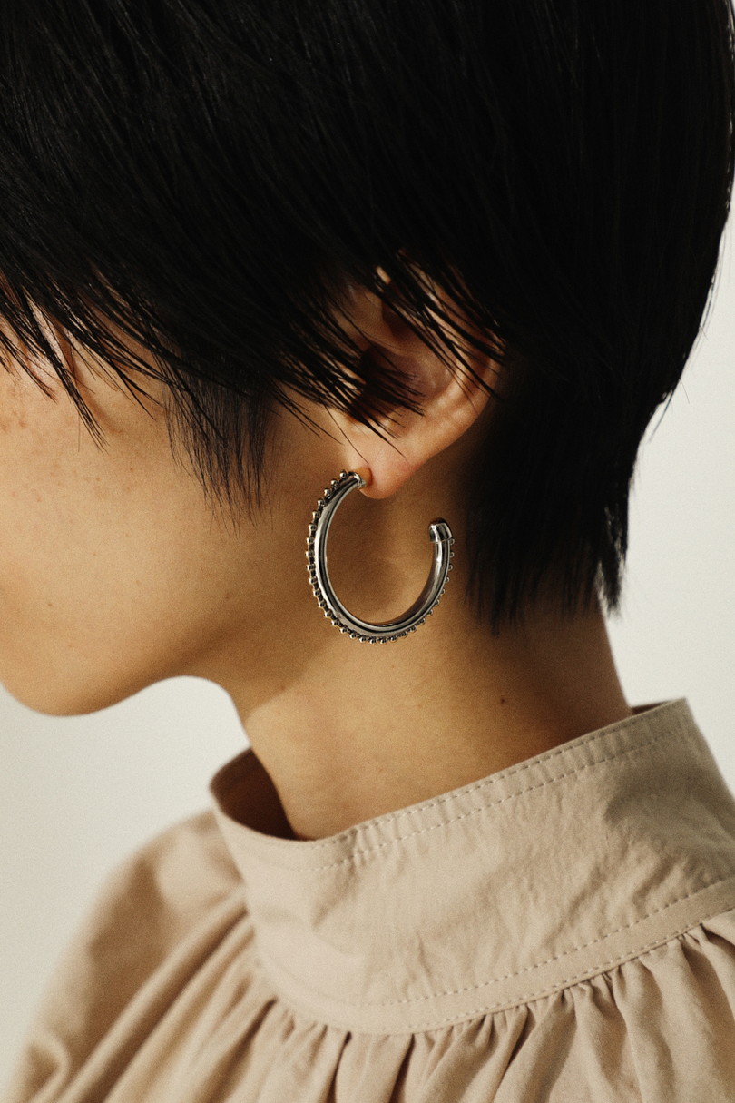 ボールラインフープピアス