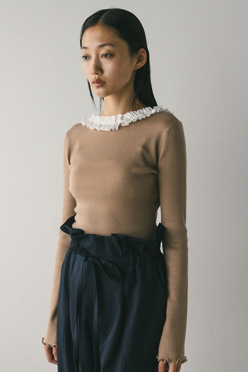 バックオープンフリルニットトップ 詳細画像 BEG 2