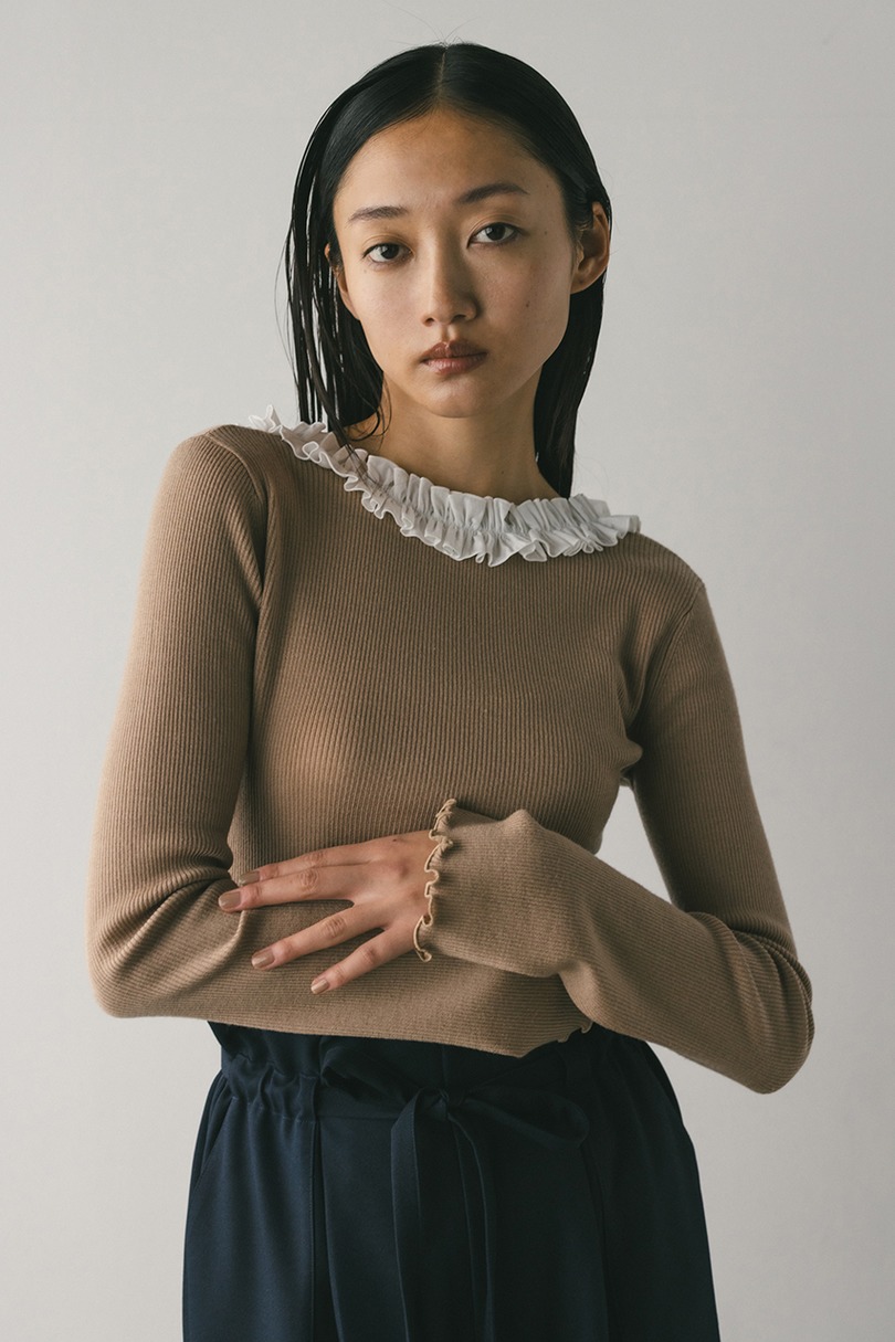 バックオープンフリルニットトップ 詳細画像 BEG 3