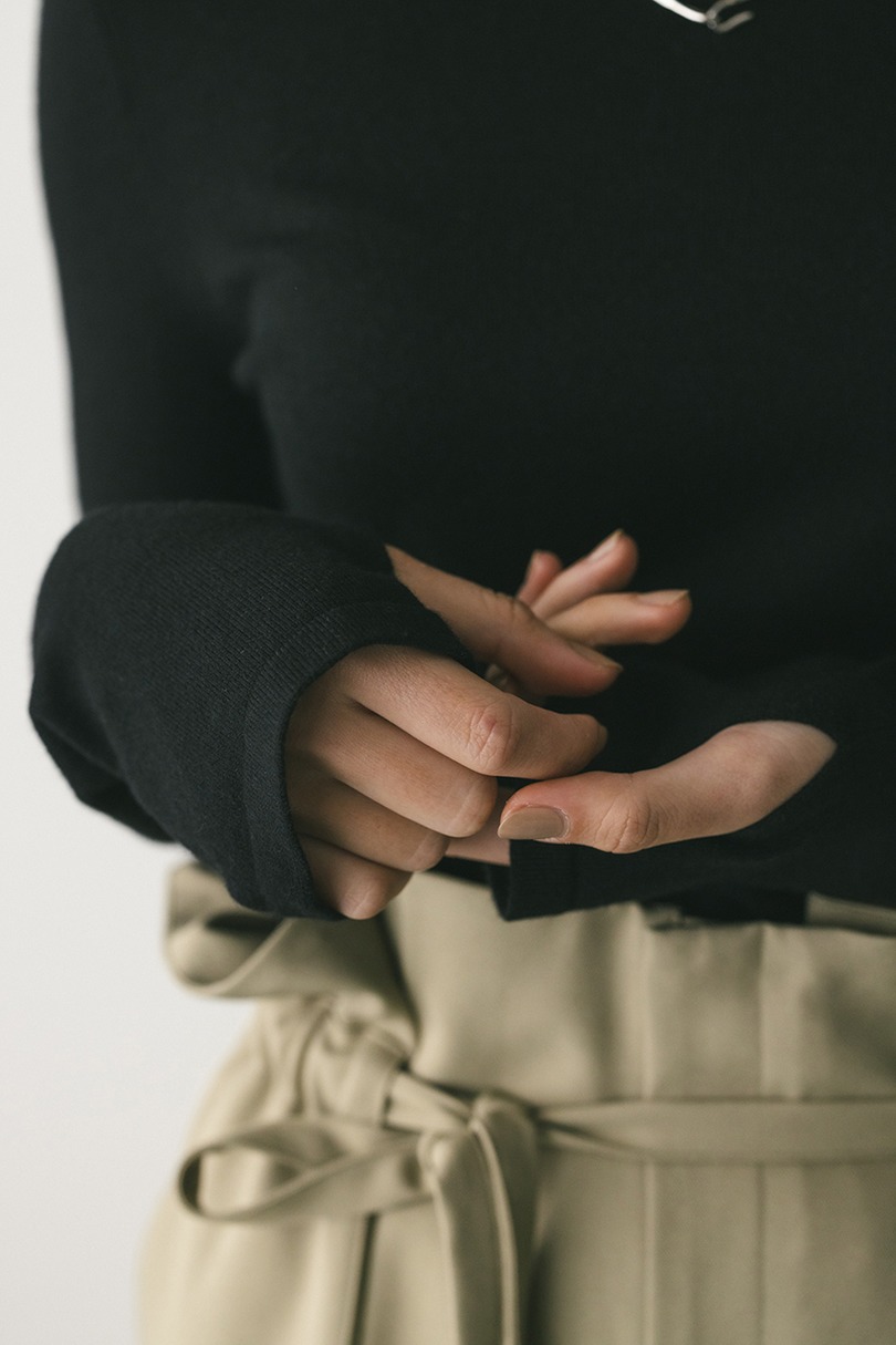 フィンガーホールクルーネックニット 詳細画像 BLK 6