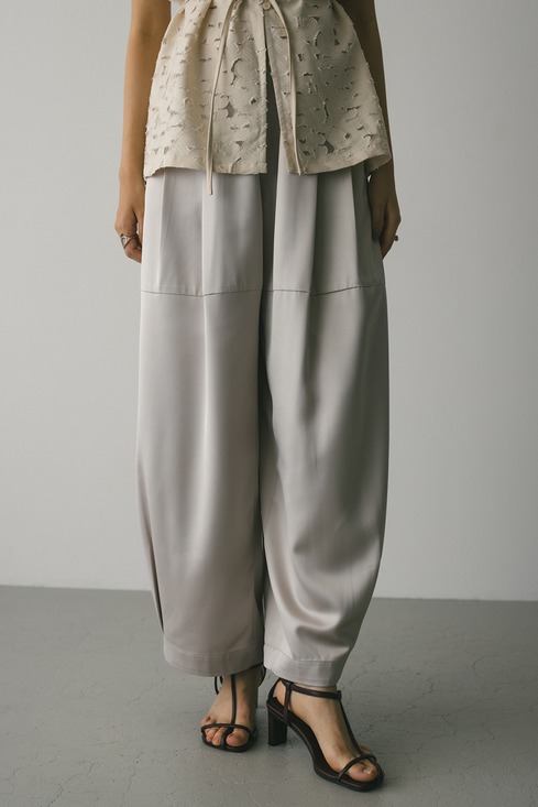 サテンワイドフォルムパンツ｜STYLEMIXER（スタイルミキサー