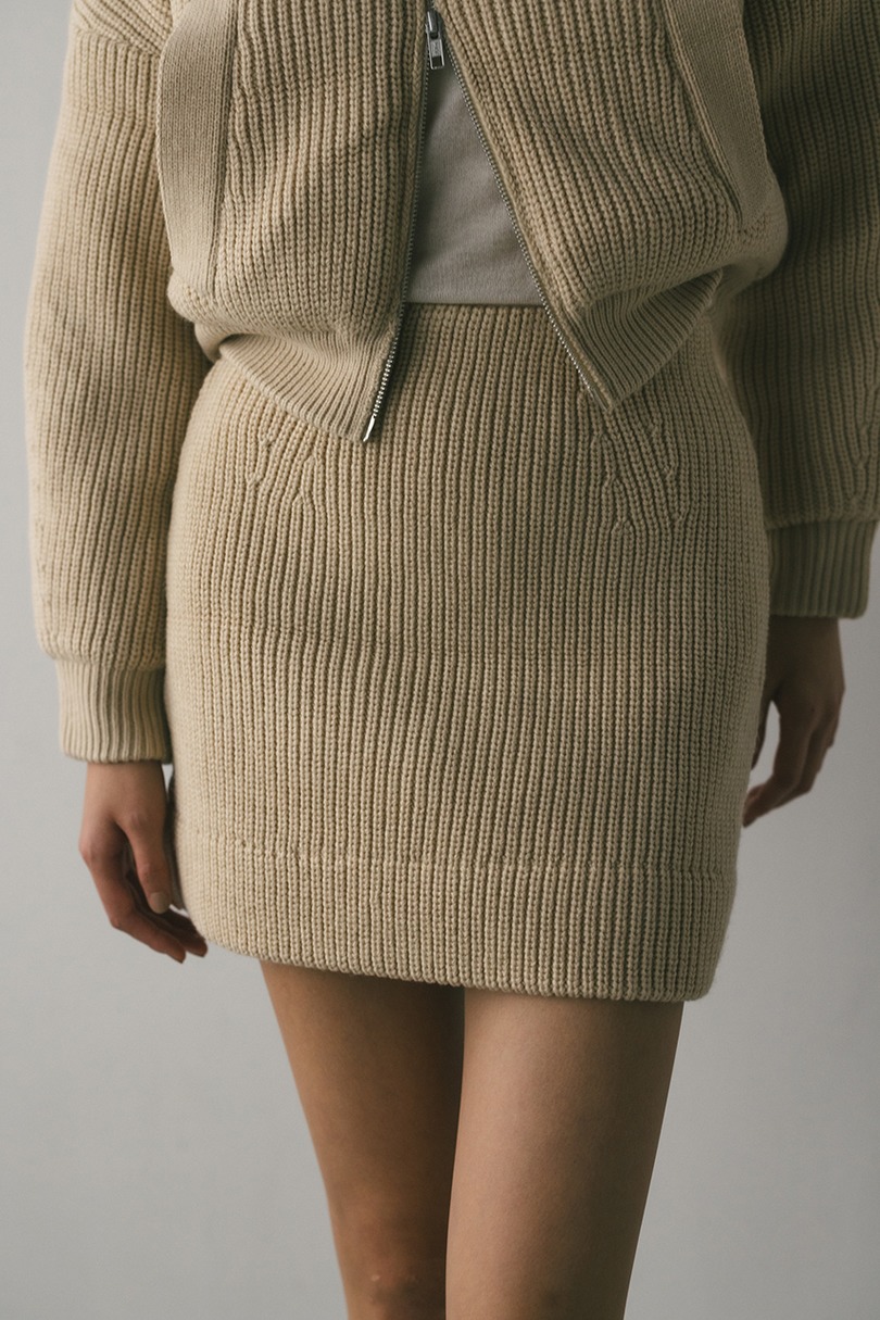 ニットパッファーミニスカート