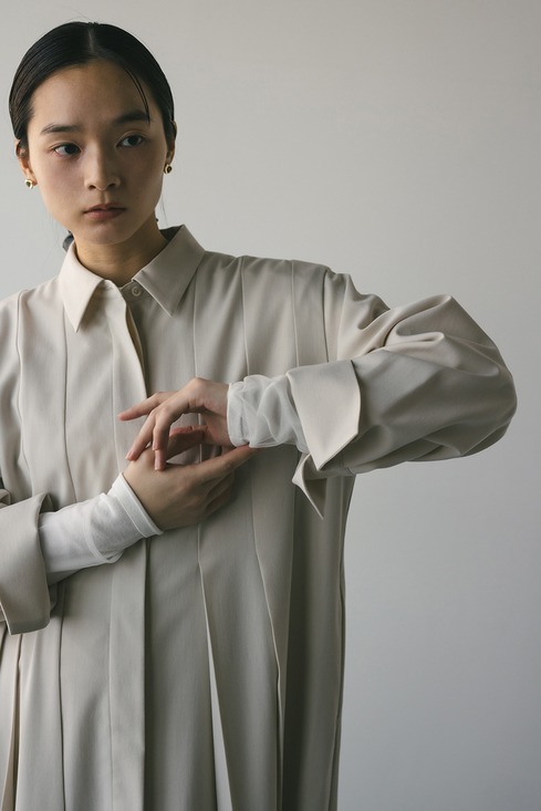 美品✨23SS セオリー CrispLinen Aprie シャツワンピース M 美品✨23SS セオリー CrispLinen Aprie シャツワンピース M