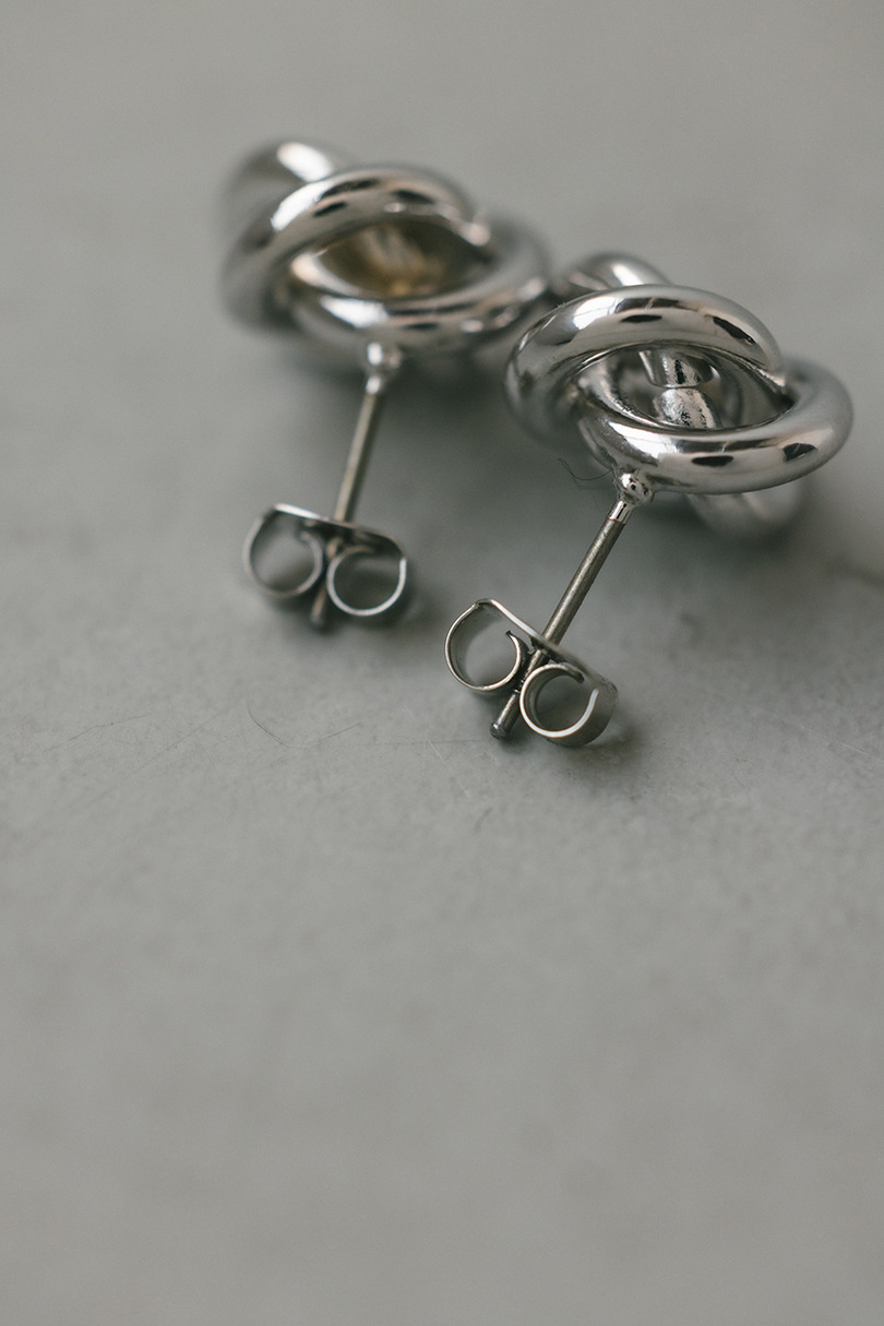 ノットモチーフピアス 詳細画像 SLV 8