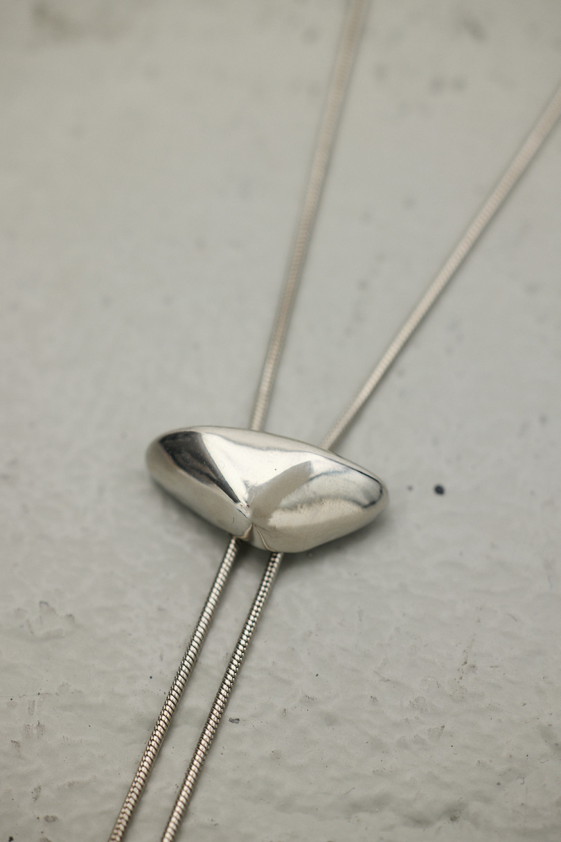 トライアングルモチーフロングネックレス 詳細画像 SLV 8