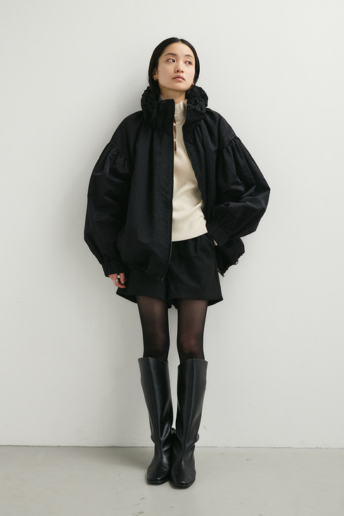 ☆超美品☆エムプルミエブラックポリエステルシルクタフタギャザーブルゾン エムプルミエブラック ポリエステルシルクタフタギャザーブルゾン