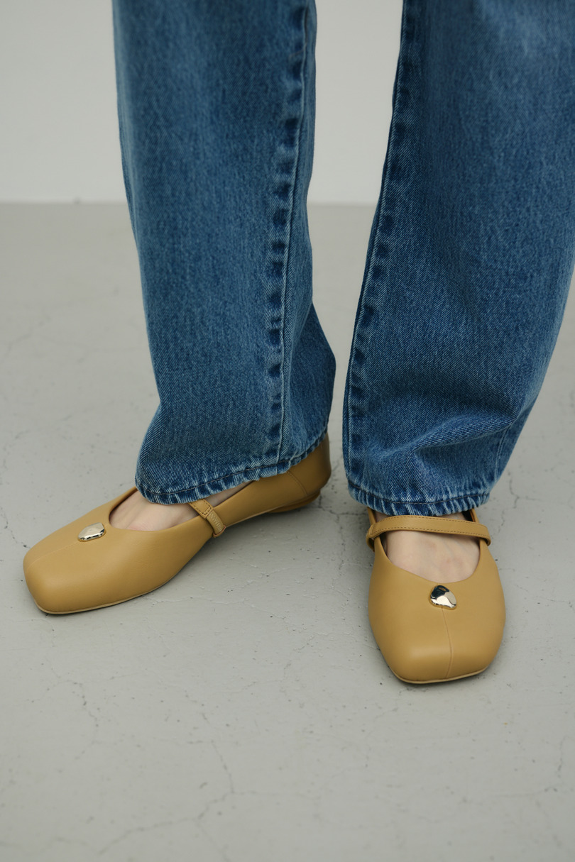 メタルモチーフパンプス