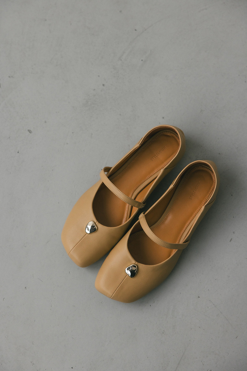 メタルモチーフパンプス 詳細画像 BEG 5