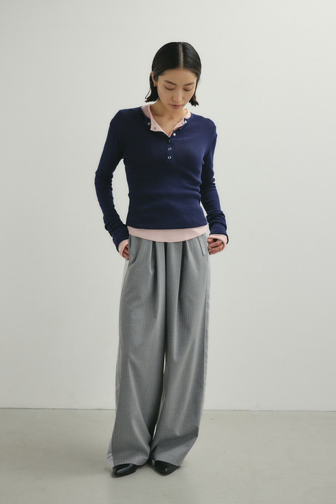 ヘンリーネックシアーニット