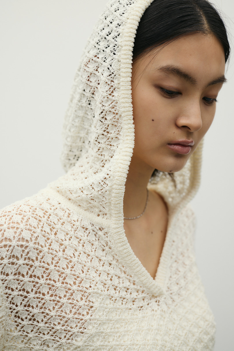 アイレットレースフーディー