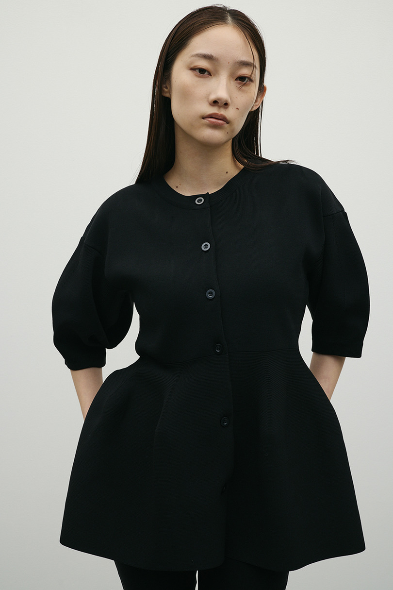 ペプラムフォルムスリーブカーデ 詳細画像 BLK 4