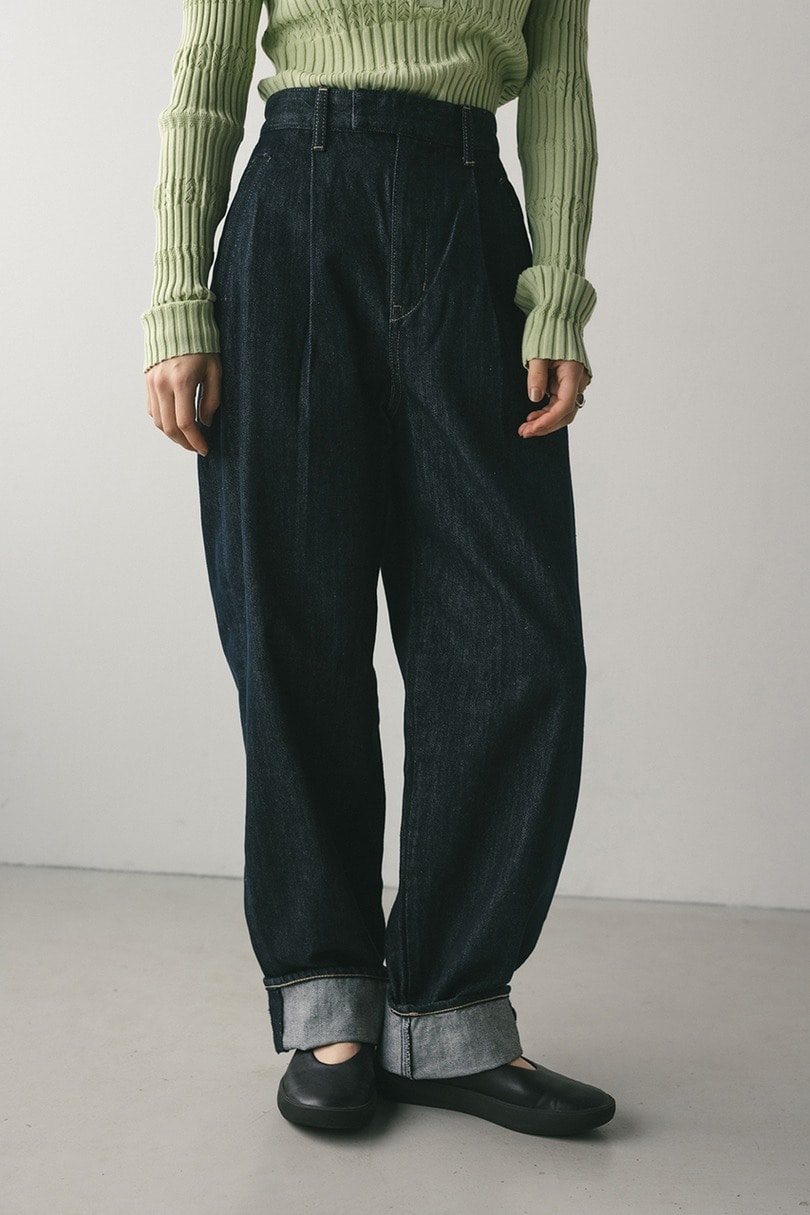 ロールアップタックデニム