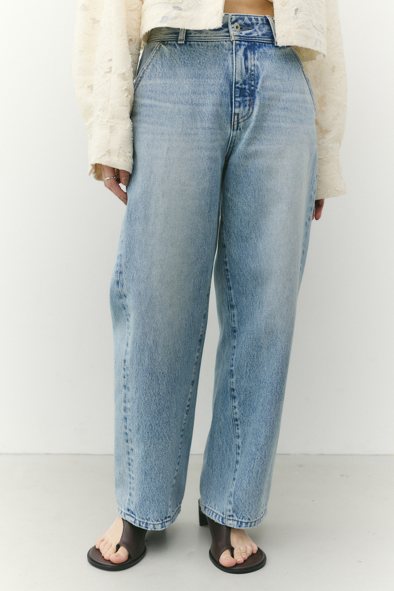 カーブラインデニム