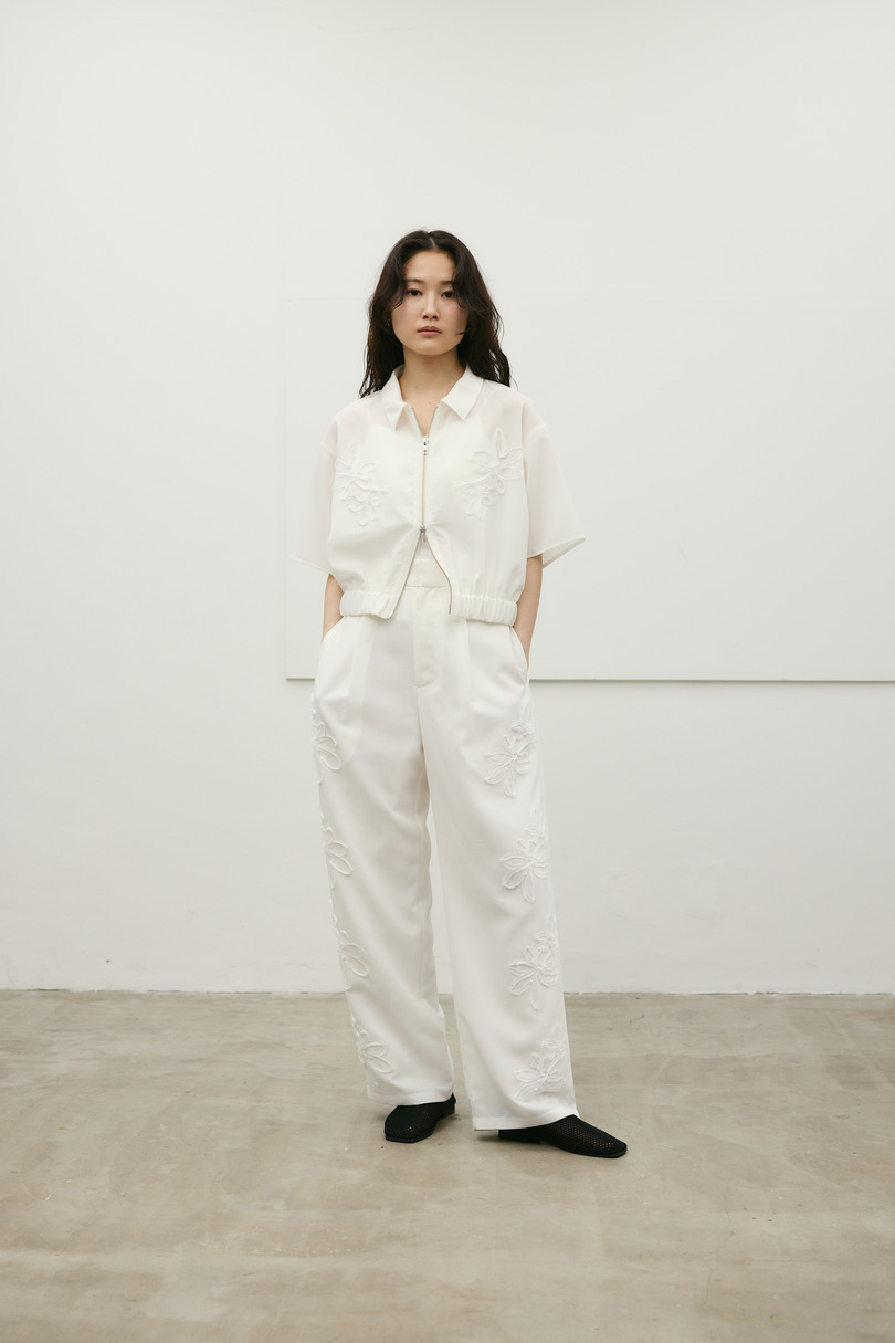 フラワーエンブロイダリージップシャツ 詳細画像 WHT 2