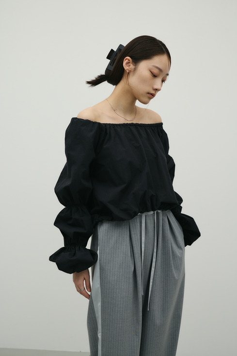 ランタンスリーブオフショルトップ