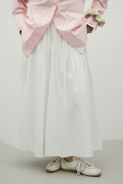 タックプリーツフレアスカート