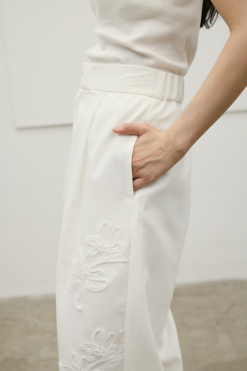 フラワーエンブロイダリータックパンツ 詳細画像 WHT 8