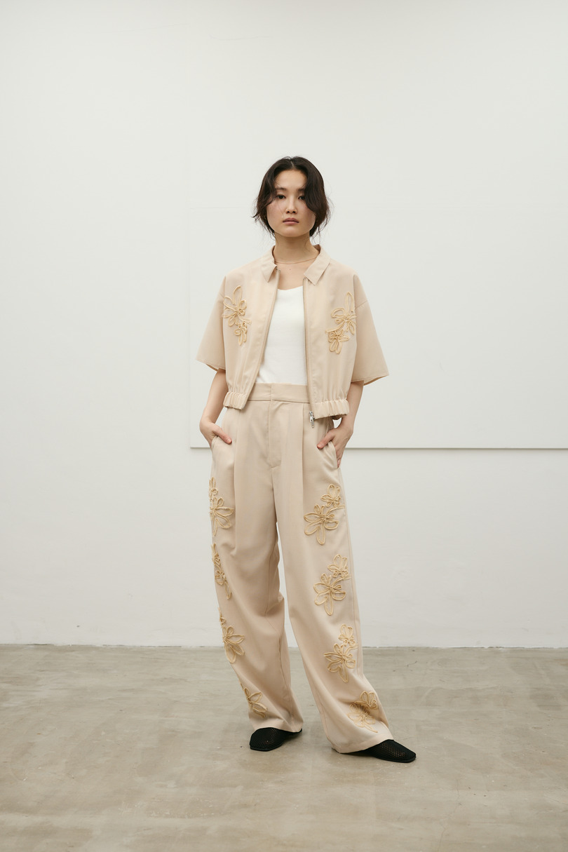 フラワーエンブロイダリータックパンツ 詳細画像 BEG 2