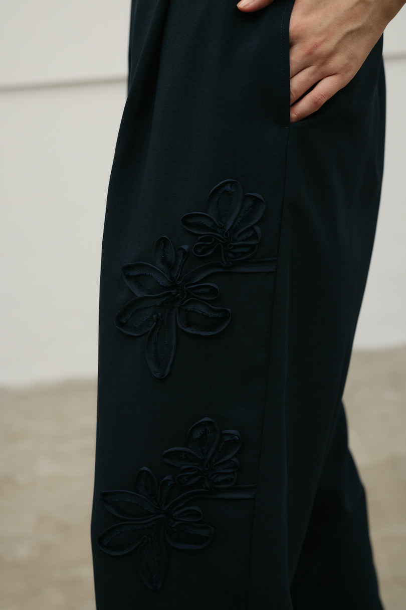 フラワーエンブロイダリータックパンツ 詳細画像 NVY 12