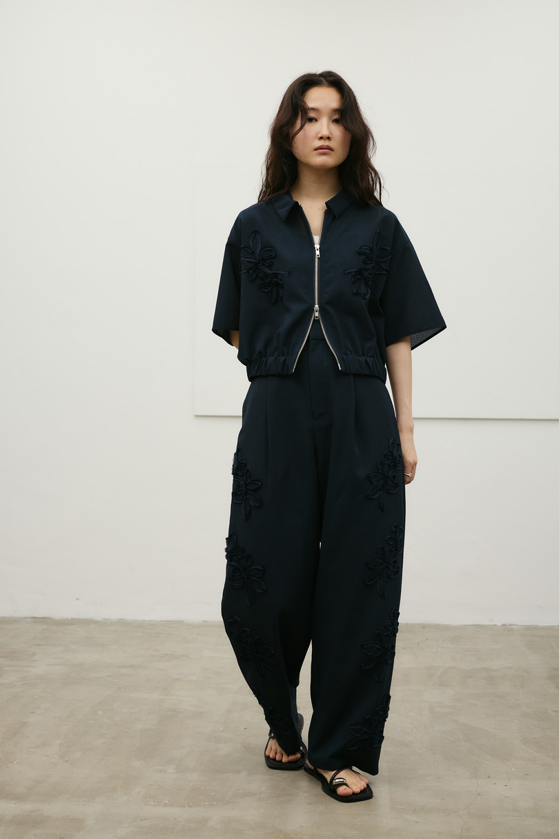 フラワーエンブロイダリータックパンツ 詳細画像 NVY 2