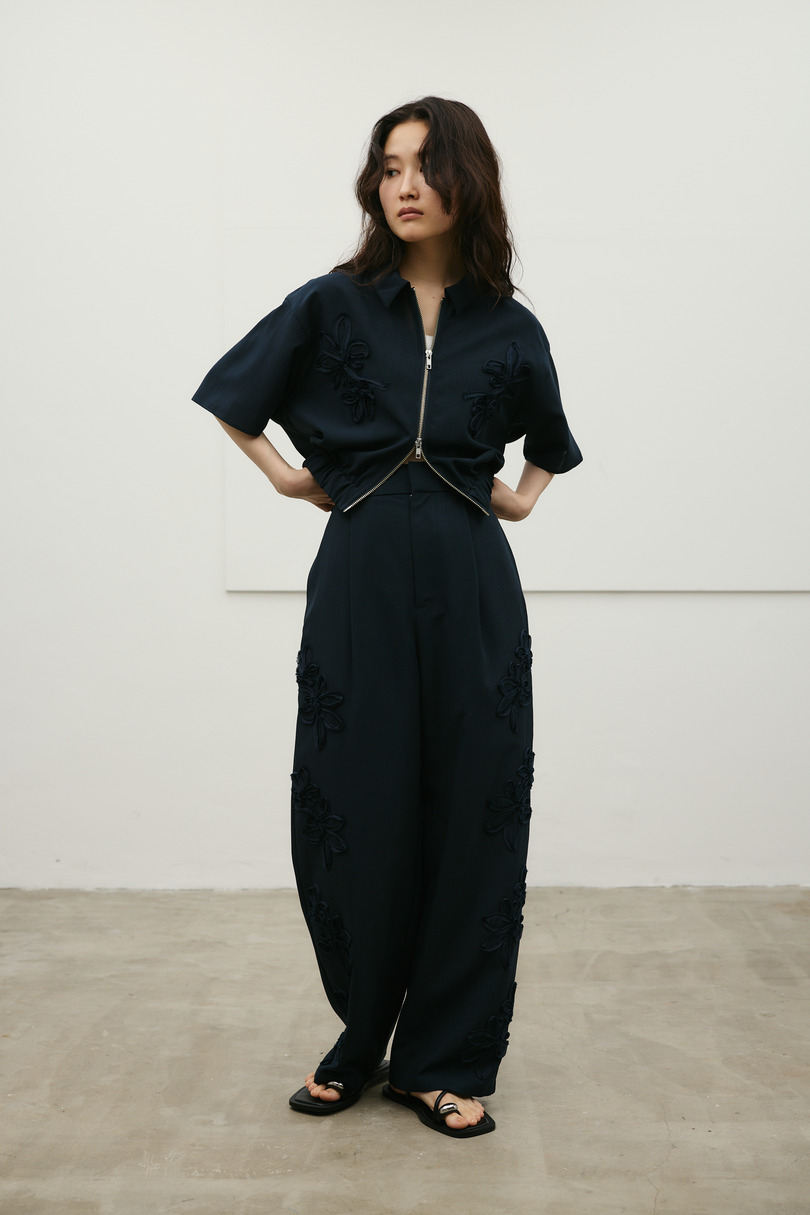 フラワーエンブロイダリータックパンツ 詳細画像 NVY 3