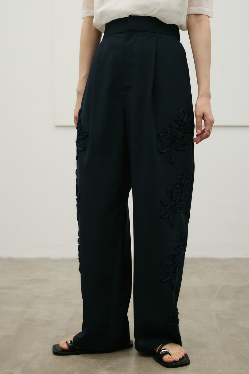 フラワーエンブロイダリータックパンツ 詳細画像 NVY 9