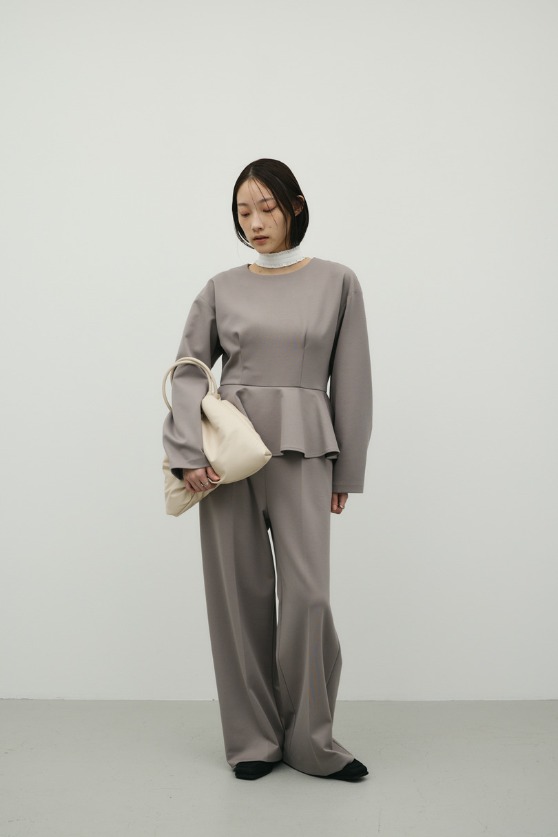 ペプラムフリルオールインワン