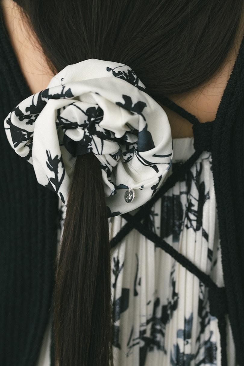 フラワープリントシュシュ 詳細画像 WHT 2