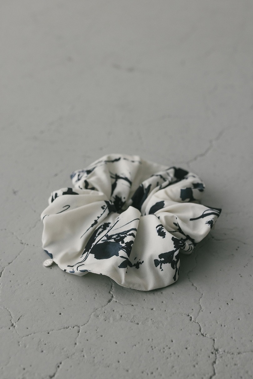 フラワープリントシュシュ 詳細画像 WHT 7