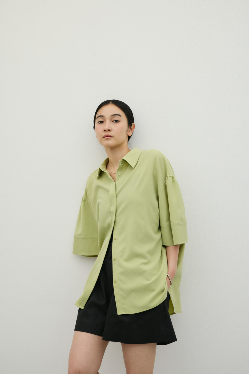 ニュアンスギャザースリーブシャツ