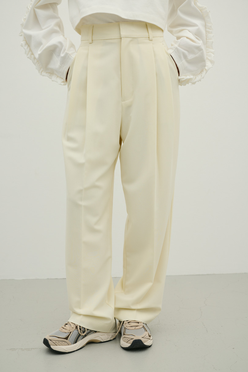 ベーシックツータックパンツ