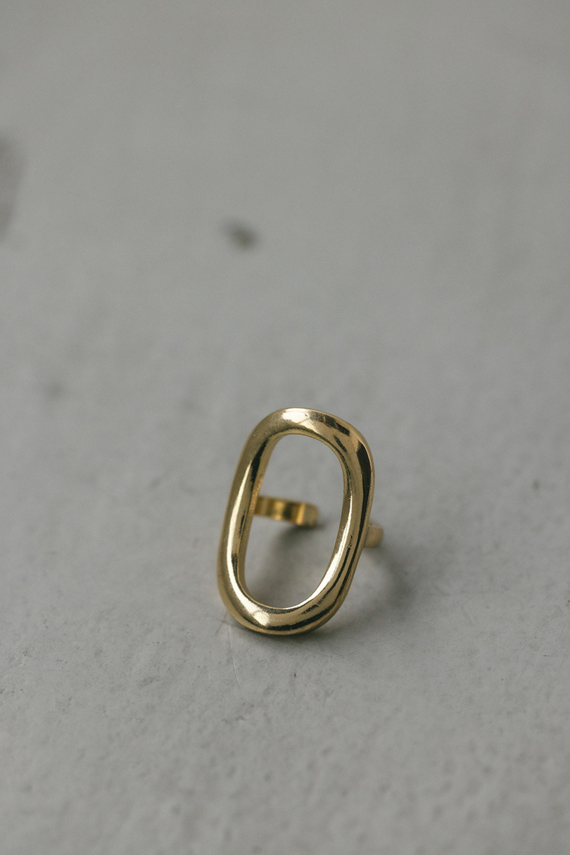 オーバルモチーフリング