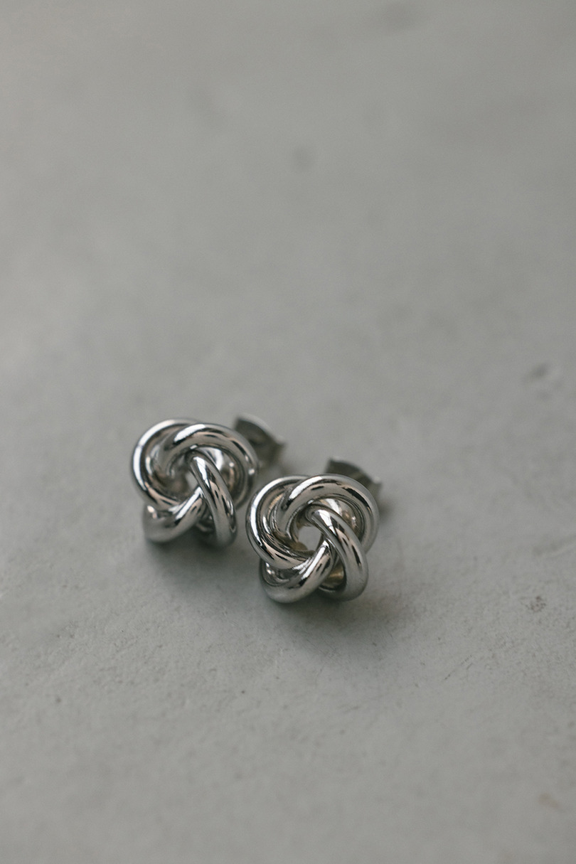 ノットモチーフピアス 詳細画像 SLV 5