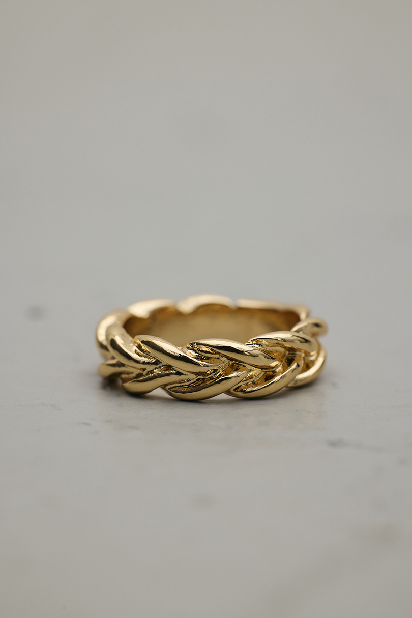 ツイストデザインリング